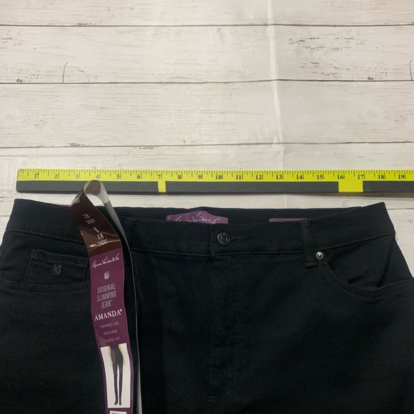 New Gloria Vanderbilt Amanda Jeans Sz. 18 short - Picture 6 of 10